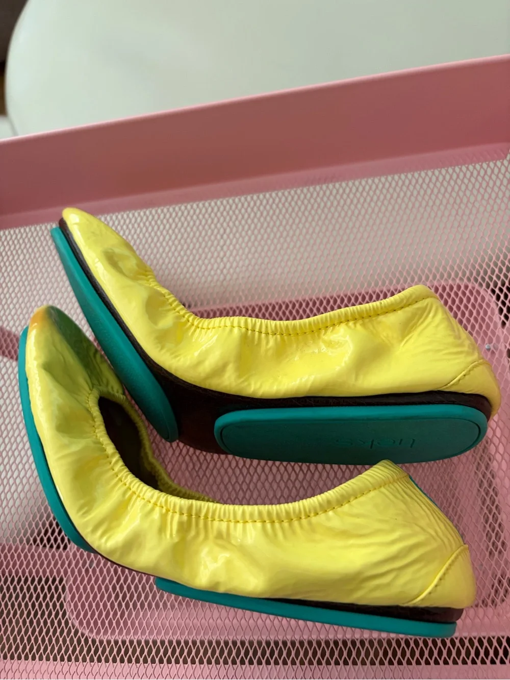 Women’s Tieks Unmellow Yellow Ballet Flats size 10